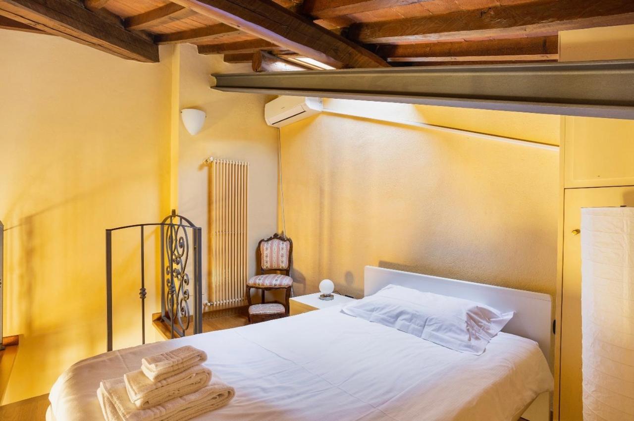 Cozy Classic Italian House Near Santa Croce, On The Lungarno Apartment Firenze Bagian luar foto