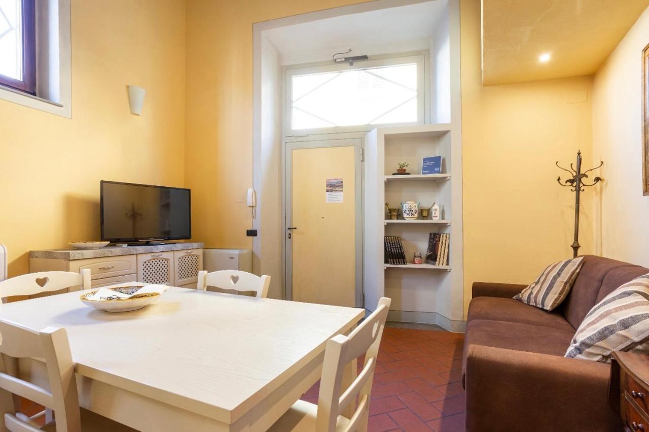 Cozy Classic Italian House Near Santa Croce, On The Lungarno Apartment Firenze Bagian luar foto