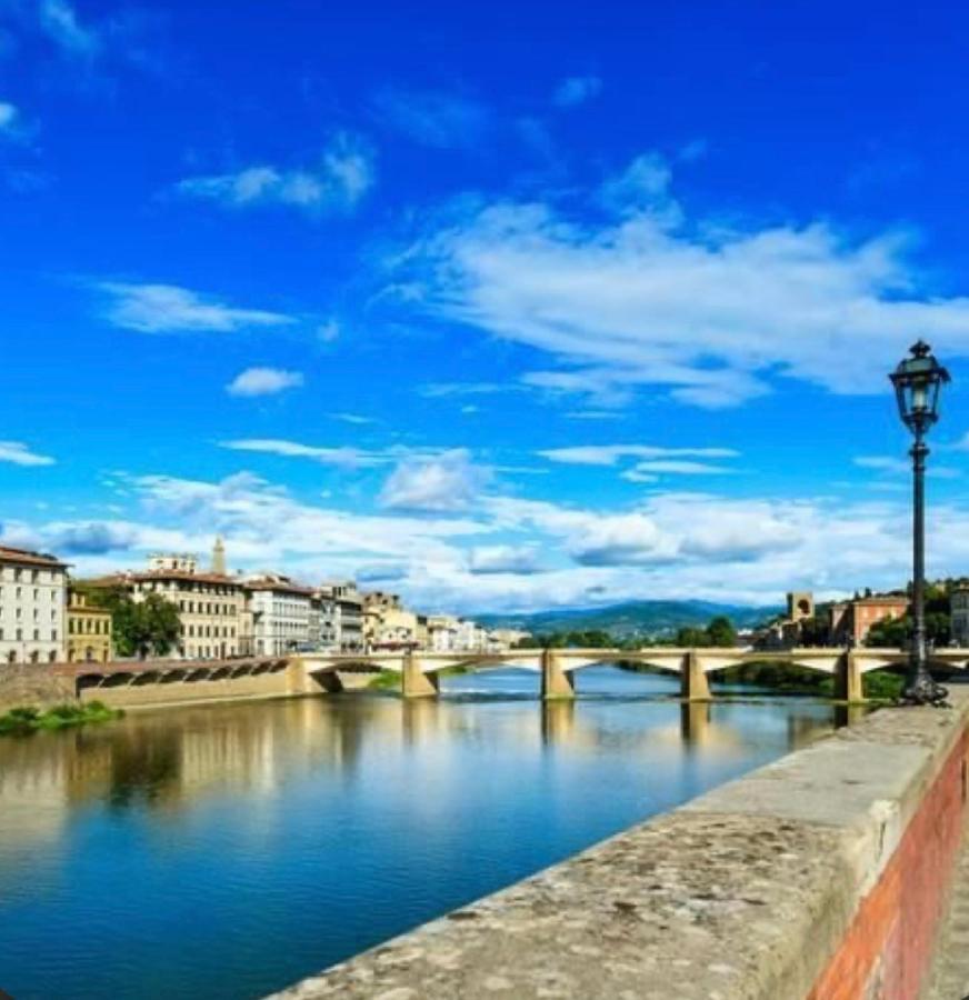 Cozy Classic Italian House Near Santa Croce, On The Lungarno Apartment Firenze Bagian luar foto